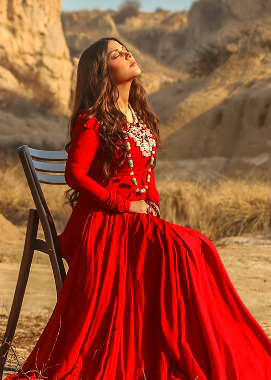 Hadiqa Kiani Wearing Red chiffon maxi - 1