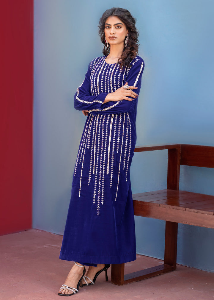 Model wearing Blue Velvet shirt - image 1