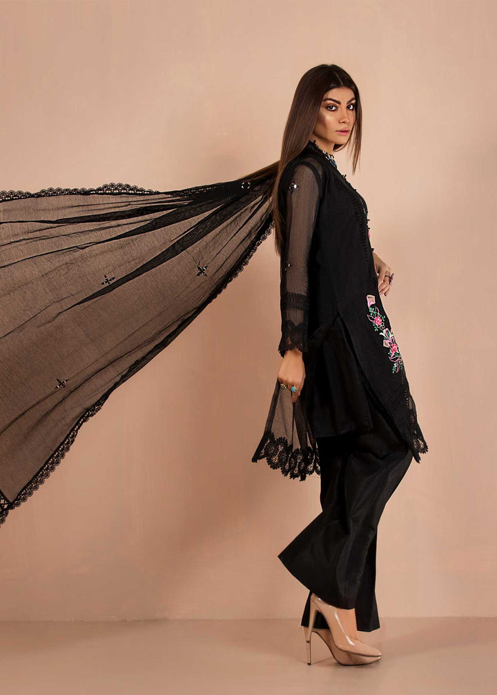 Model wearing Black Formal Enbroidered Suit -3