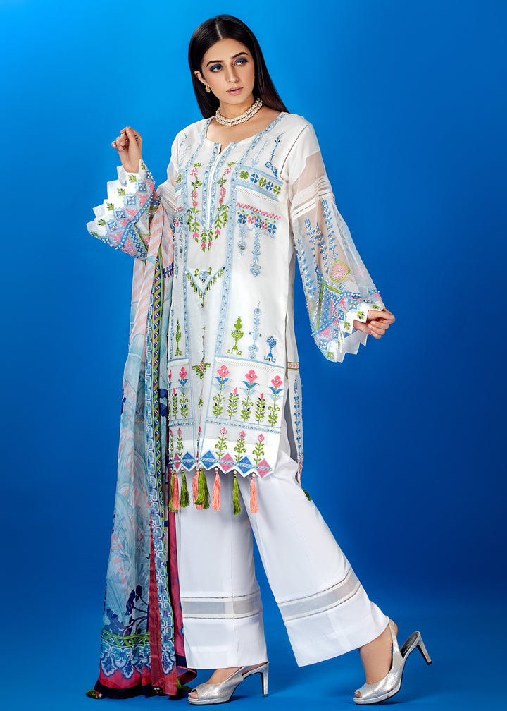 Model wearing Embroidered White Kurta with Dupatta and Trouser -3