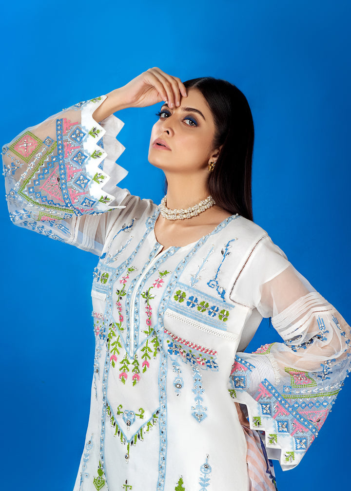 Model wearing Embroidered White Kurta with Dupatta and Trouser -4