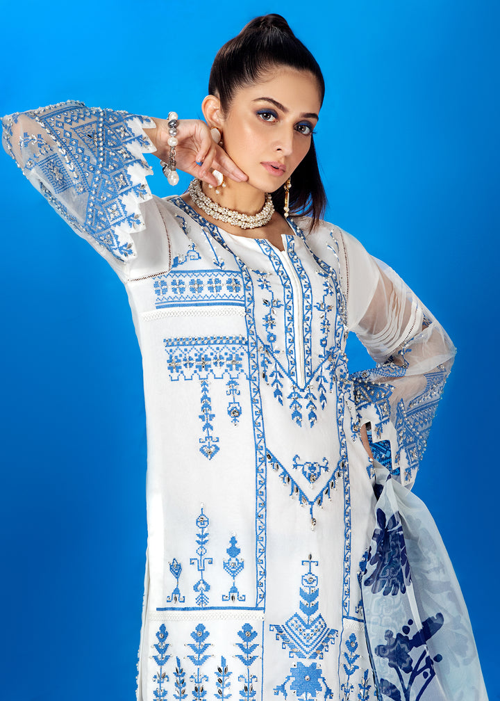 Model wearing Embroidered White Kurta with Dupatta and Trouser -8