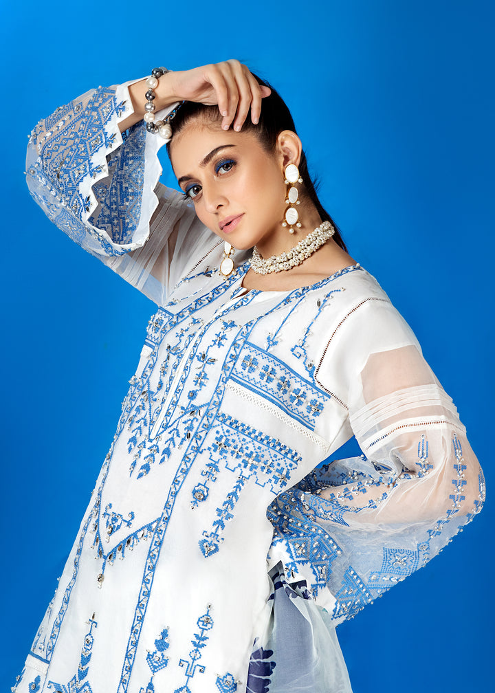 Model wearing Embroidered White Kurta with Dupatta and Trouser -10