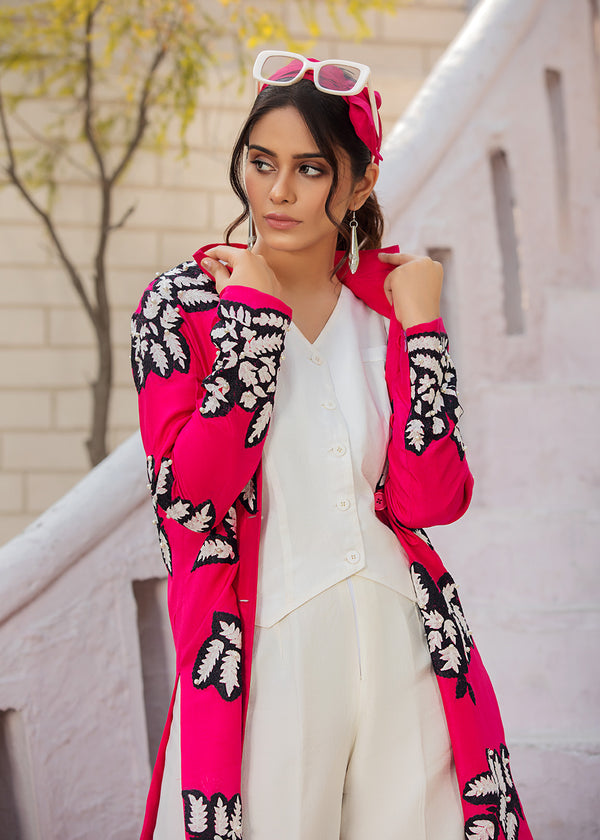 Model wear ambrosia printed jacket with an inner dress - img 1